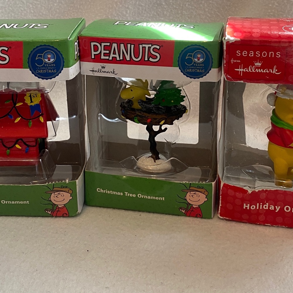 Hallmark Peanuts Snoopy Pooh Disney Christmas Ornaments Holiday Open Box Wear E5